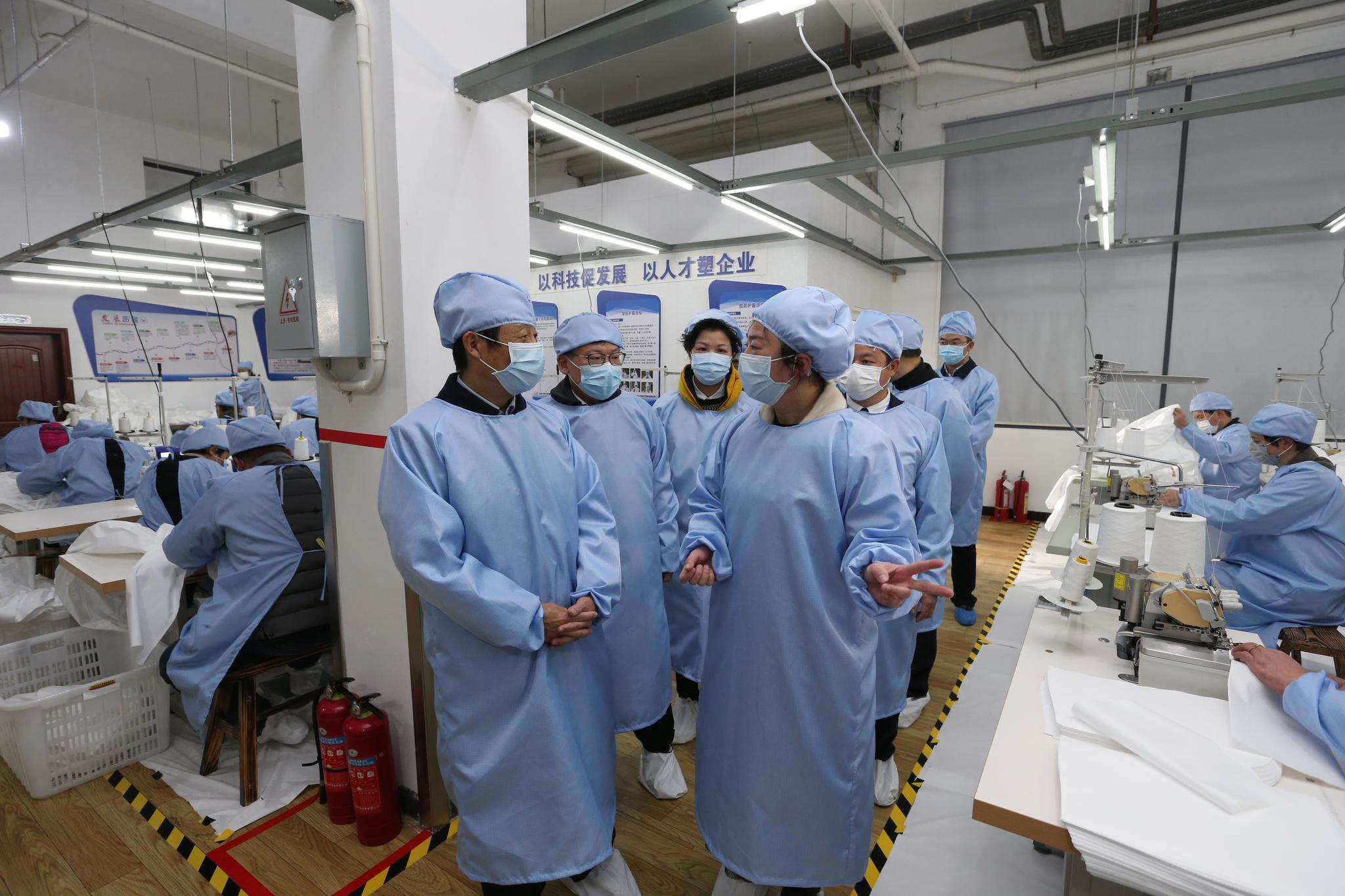 海口全球贸易之窗举办DeepSeek智能应用培训 130余名中外企业代表参与